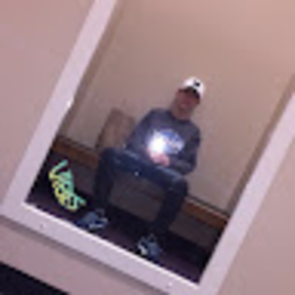 Meet your Posher, Alex - Picture 1 of 1